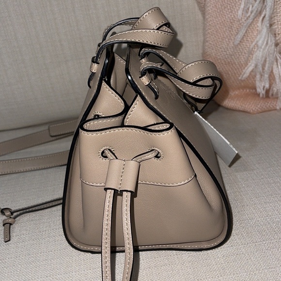 NWT Loewe Mini Hammock Bucket Shoulder Crossbody Bag Sand - Picture 7 of 9